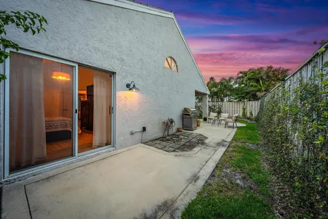 58 Admirals Court Palm Beach Gardens FL 33418