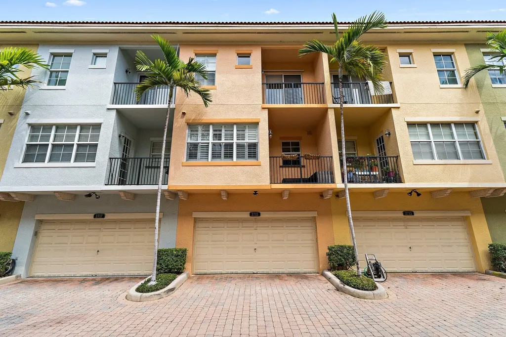 2715 Ravella Way Palm Beach Gardens FL 33410