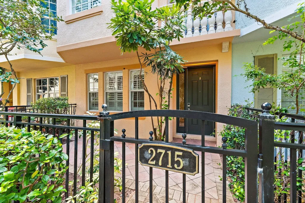 2715 Ravella Way Palm Beach Gardens FL 33410