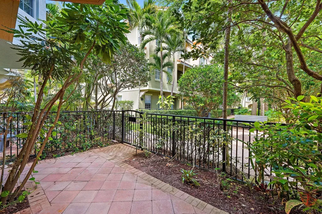 2715 Ravella Way Palm Beach Gardens FL 33410