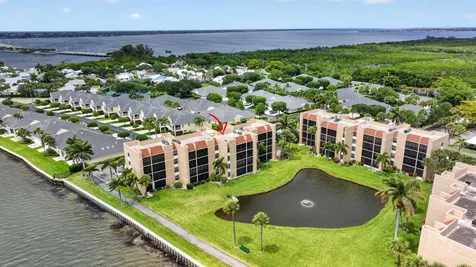 3382 NE Causeway Boulevard Jensen Beach FL 34957