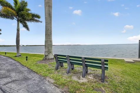 3382 NE Causeway Boulevard Jensen Beach FL 34957