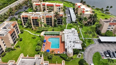 3382 NE Causeway Boulevard Jensen Beach FL 34957