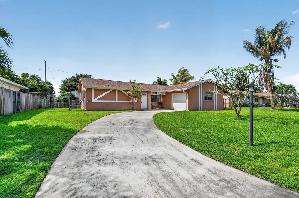 3950 Aladdin Avenue Boynton Beach FL 33436