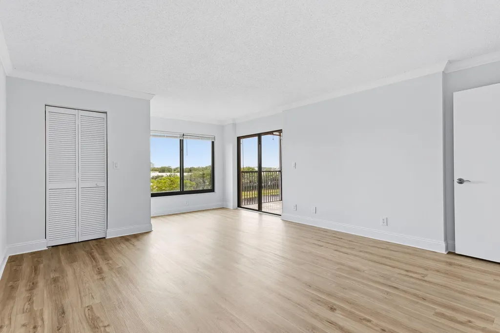 2202 S Cypress Bend Drive Pompano Beach FL 33069