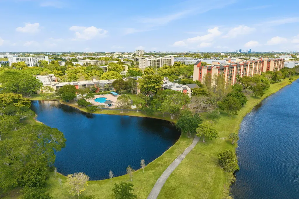 2202 S Cypress Bend Drive Pompano Beach FL 33069