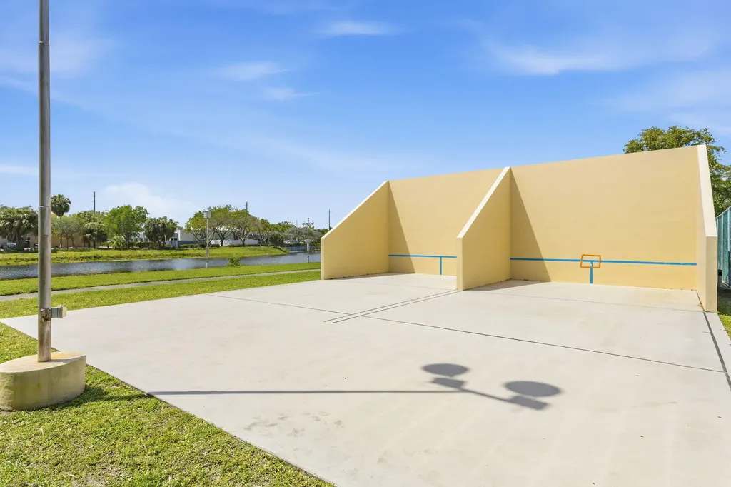 2202 S Cypress Bend Drive Pompano Beach FL 33069