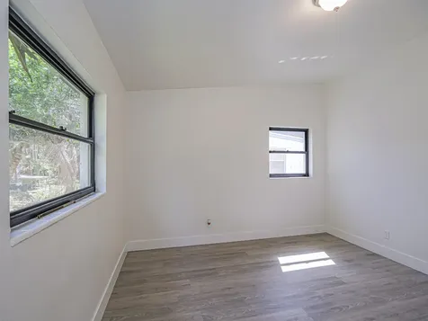 734 5th Place SW Vero Beach FL 32962