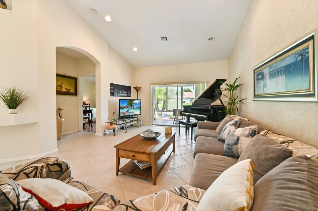 6077 Lake Hibiscus Drive Delray Beach FL 33484