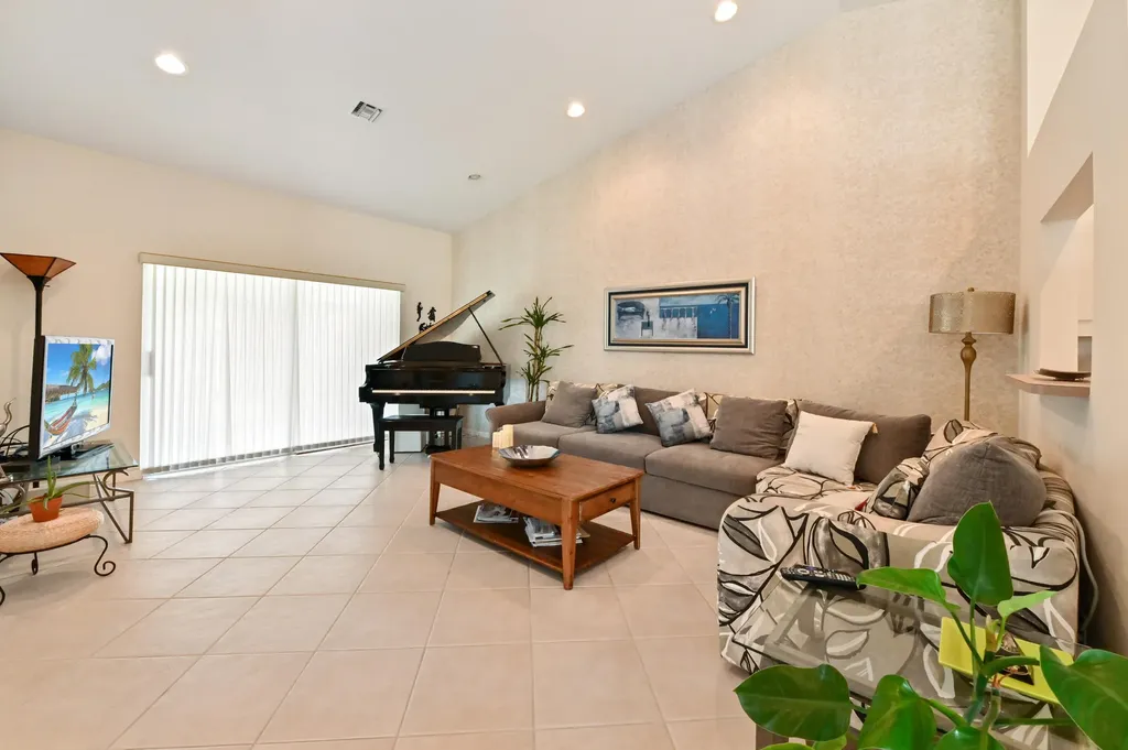 6077 Lake Hibiscus Drive Delray Beach FL 33484