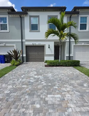 3213 Watercress Drive Lauderdale Lakes FL 33311