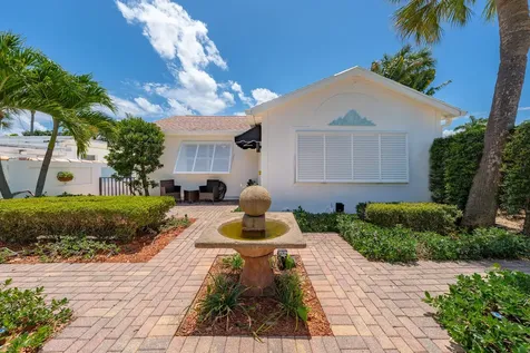 205 N 18th Avenue Avenue N Lake Worth Beach FL 33460