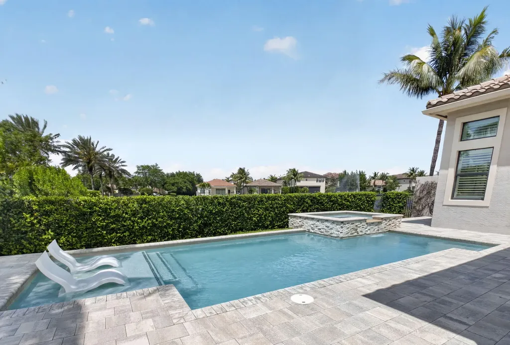 8247 Lawson Bridge Lane Delray Beach FL 33446