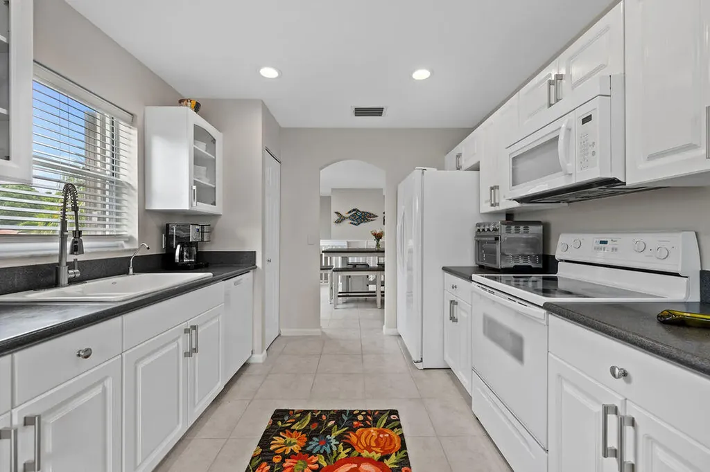8050 Aberdeen Drive Boynton Beach FL 33472