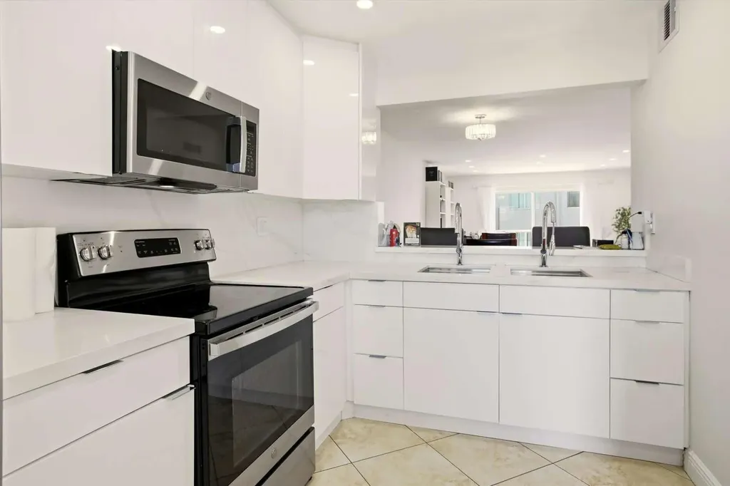 16750 NE 10th Avenue North Miami Beach FL 33162