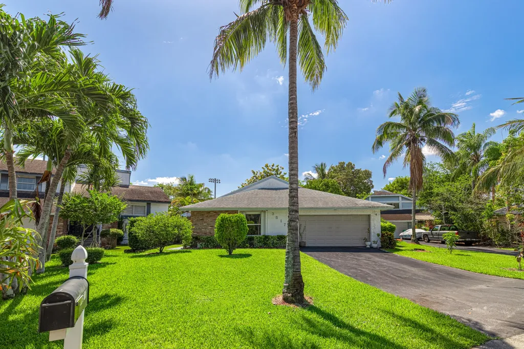 3517 NW 73rd Way NW Coral Springs FL 33065