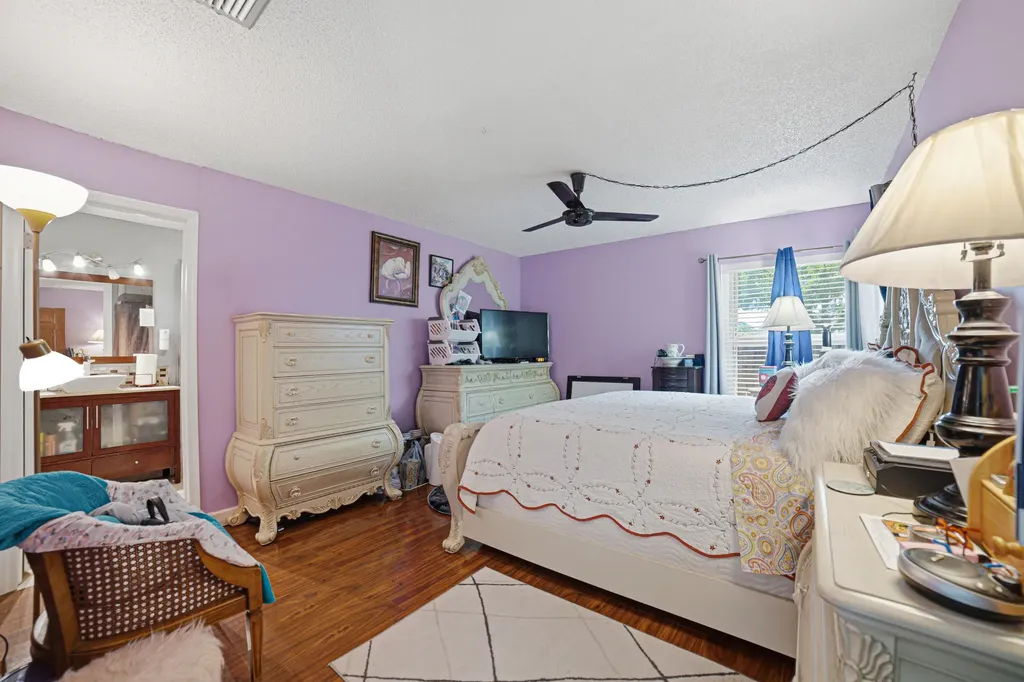 3517 NW 73rd Way NW Coral Springs FL 33065