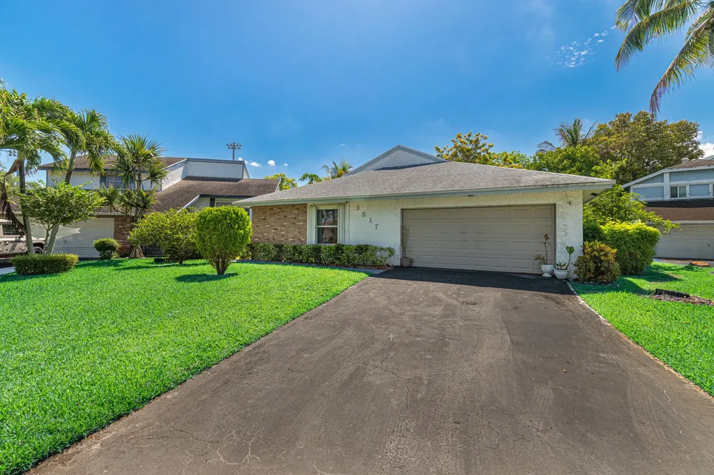 3517 NW 73rd Way NW Coral Springs FL 33065