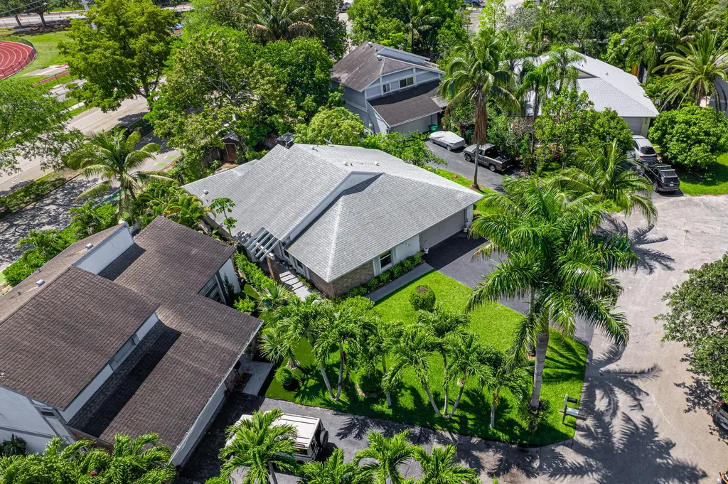 3517 NW 73rd Way NW Coral Springs FL 33065