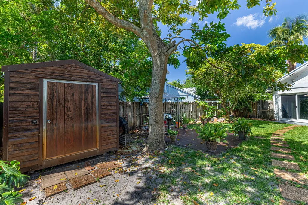 3517 NW 73rd Way NW Coral Springs FL 33065