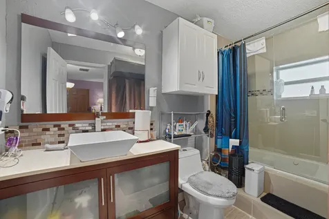 3517 NW 73rd Way NW Coral Springs FL 33065