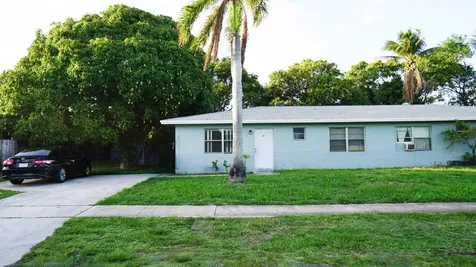 233 SE 26th Avenue Boynton Beach FL 33435
