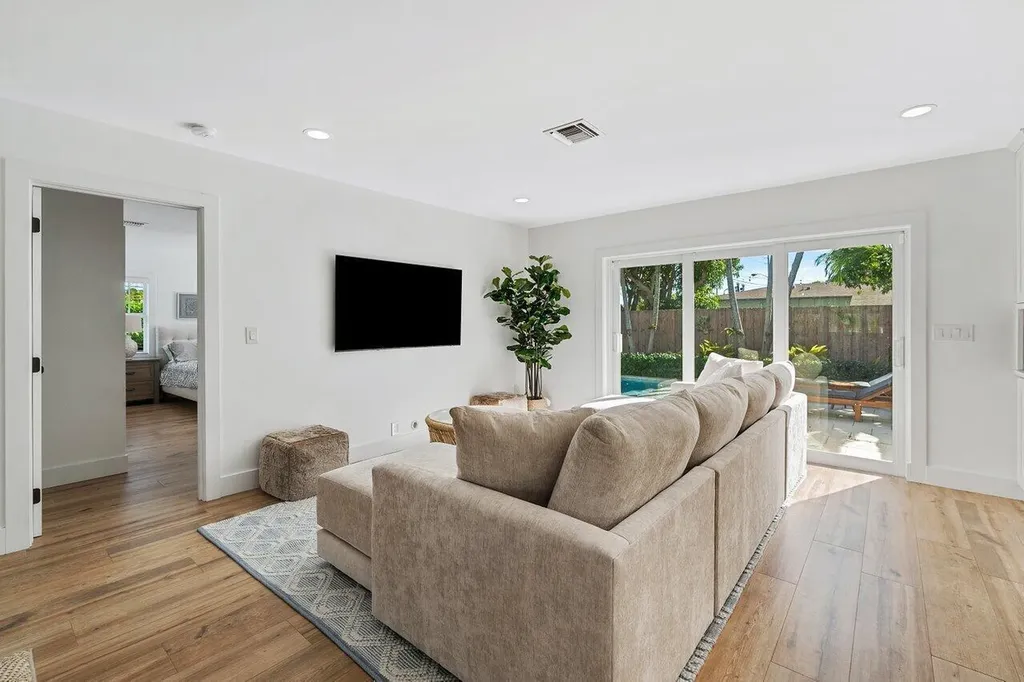 300 Lytle Street West Palm Beach FL 33405
