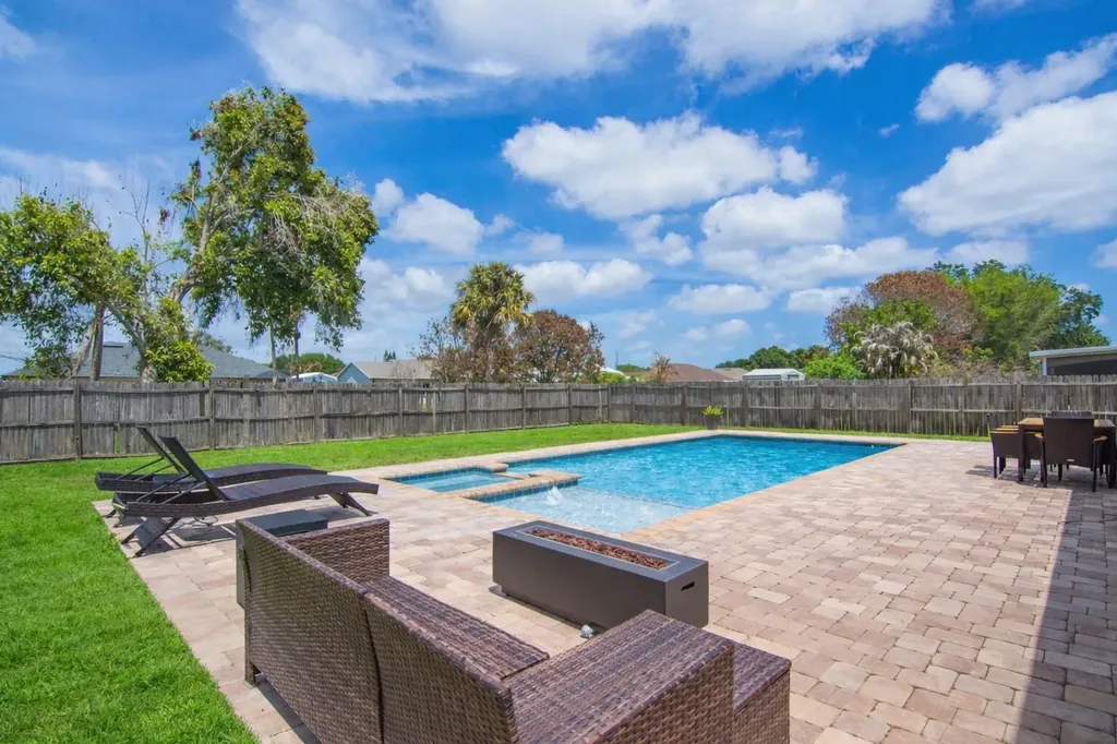 825 SW Koler Avenue Port St Lucie FL 34953