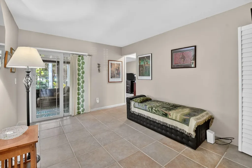 8353 Huntsman Place Boca Raton FL 33433