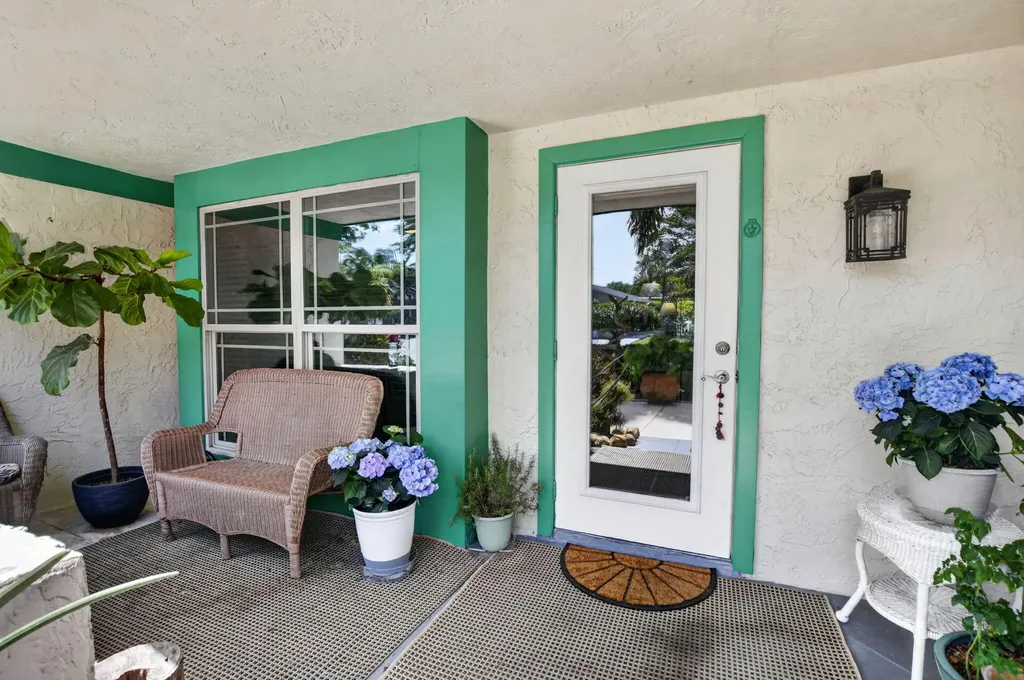 8353 Huntsman Place Boca Raton FL 33433