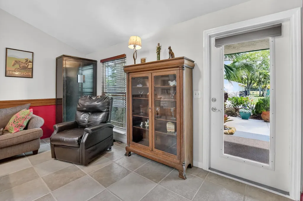8353 Huntsman Place Boca Raton FL 33433