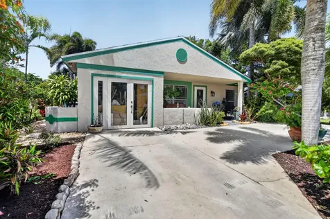 8353 Huntsman Place Boca Raton FL 33433