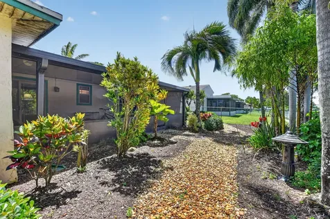 8353 Huntsman Place Boca Raton FL 33433