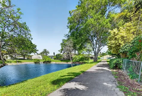 8353 Huntsman Place Boca Raton FL 33433