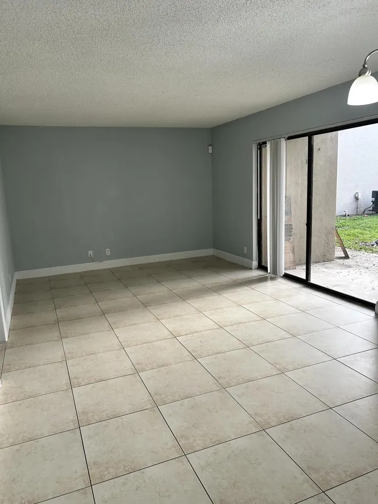 1581 Windorah Way Royal Palm Beach FL 33411