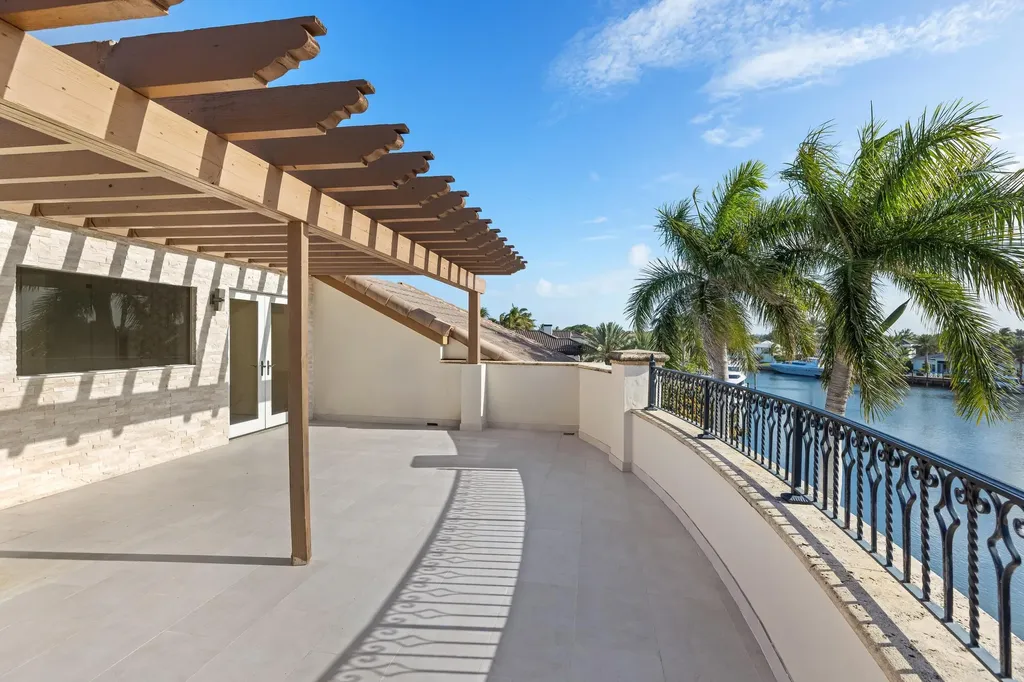 3201 NE 27th Avenue Lighthouse Point FL 33064