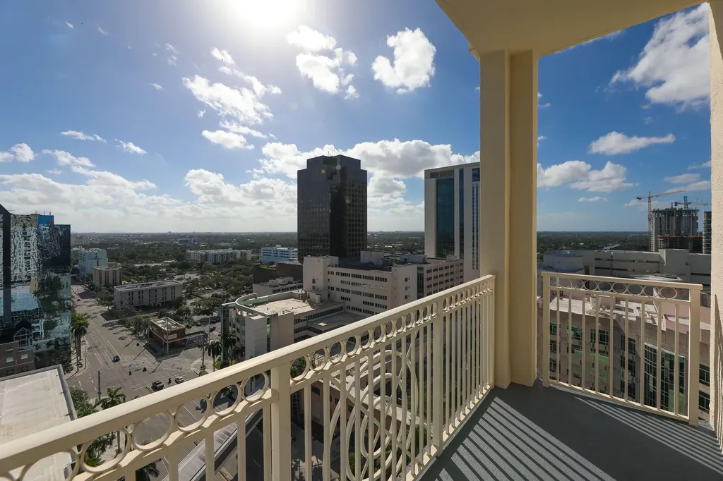 511 SE 5th Avenue Fort Lauderdale FL 33301