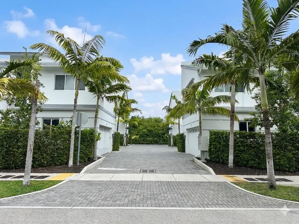 1114 NE 14th Avenue Fort Lauderdale FL 33304