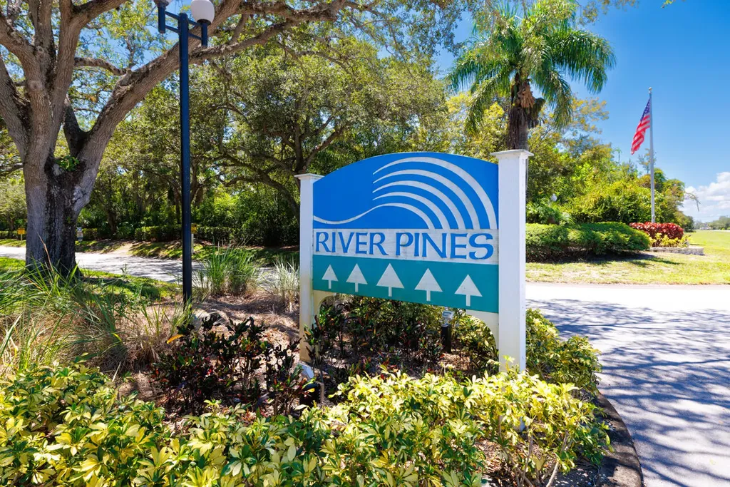 6197 SE Riverboat Drive Stuart FL 34997