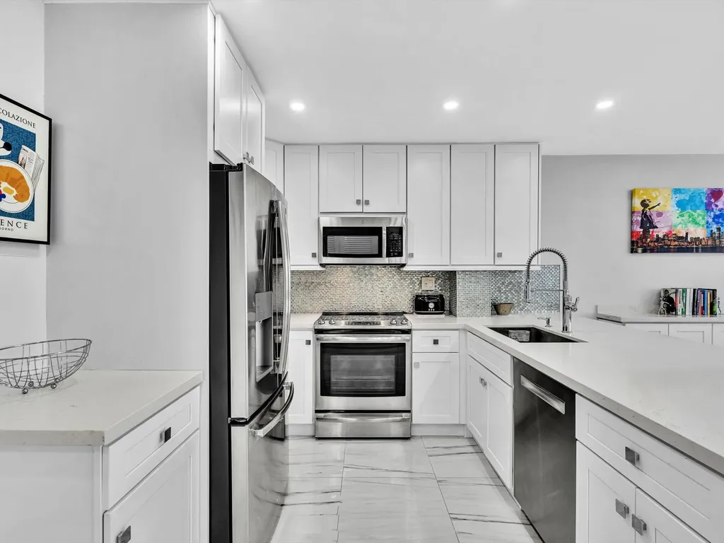 3300 NE 36th Street Fort Lauderdale FL 33308