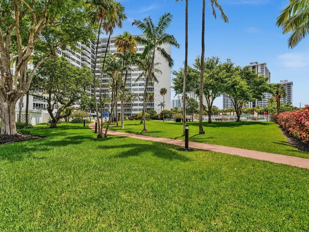 3300 NE 36th Street Fort Lauderdale FL 33308