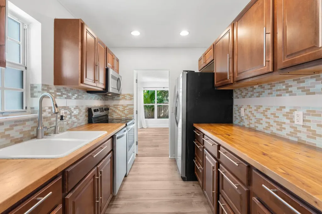 1630 NW 4th Avenue Fort Lauderdale FL 33311
