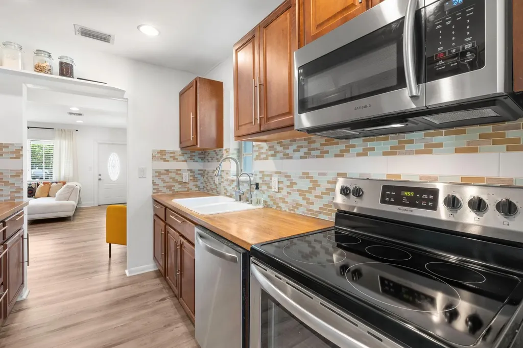 1630 NW 4th Avenue Fort Lauderdale FL 33311