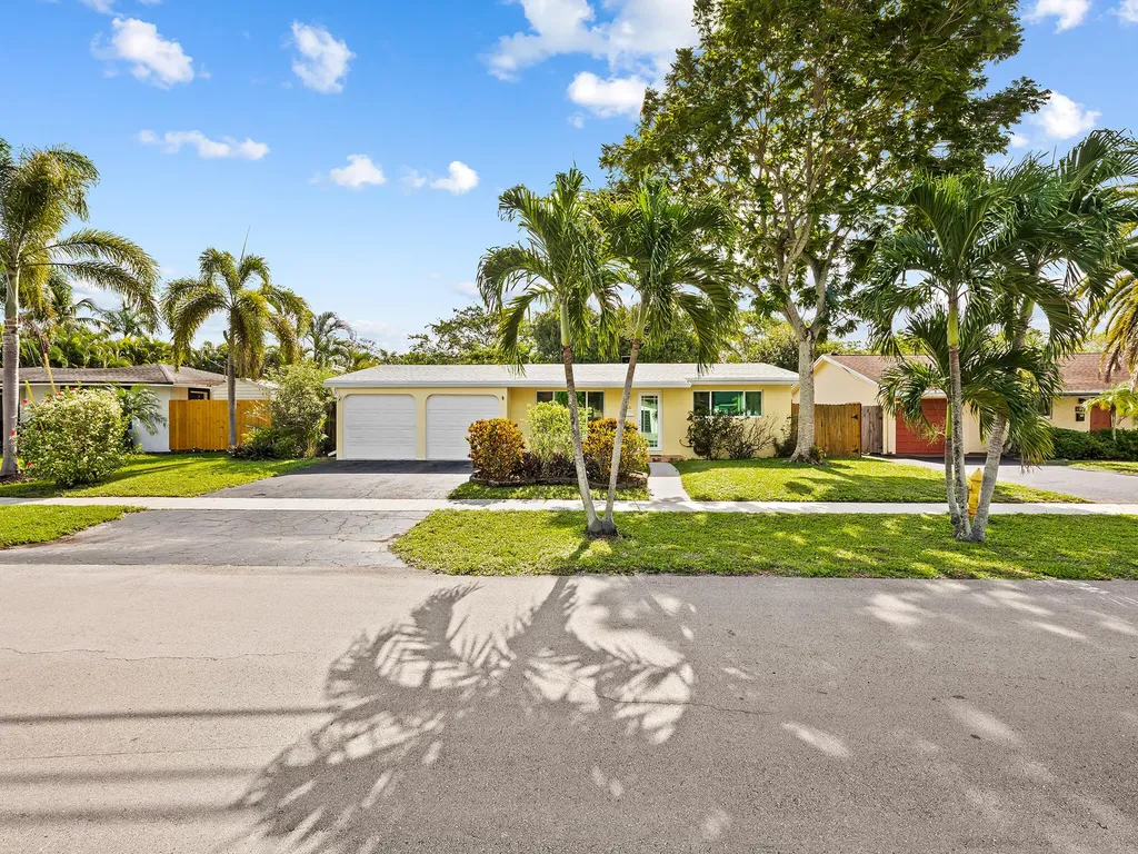 1320 SW 55th Avenue Plantation FL 33317