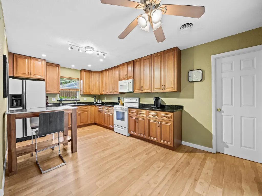 1320 SW 55th Avenue Plantation FL 33317
