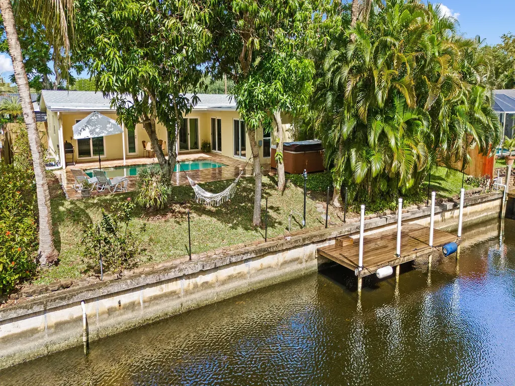 1320 SW 55th Avenue Plantation FL 33317