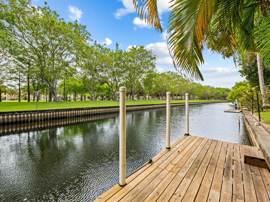 1320 SW 55th Avenue Plantation FL 33317