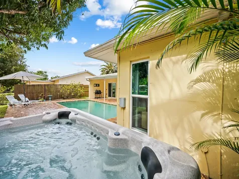 1320 SW 55th Avenue Plantation FL 33317