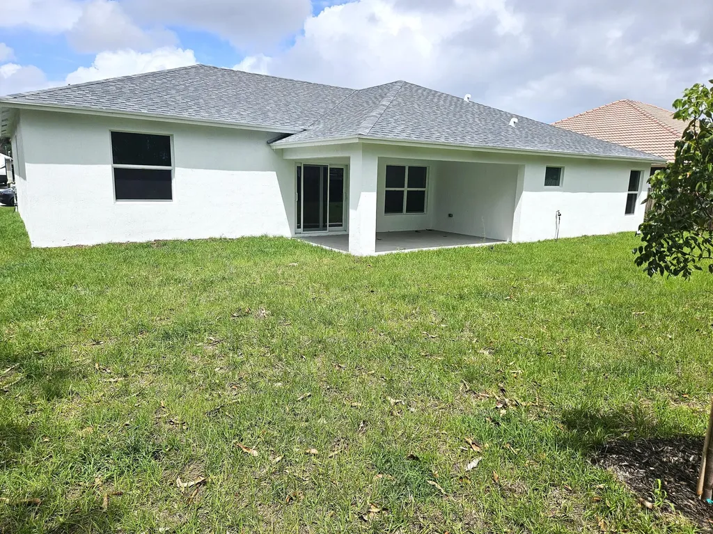 758 SW Mccoy Avenue Port St Lucie FL 34953