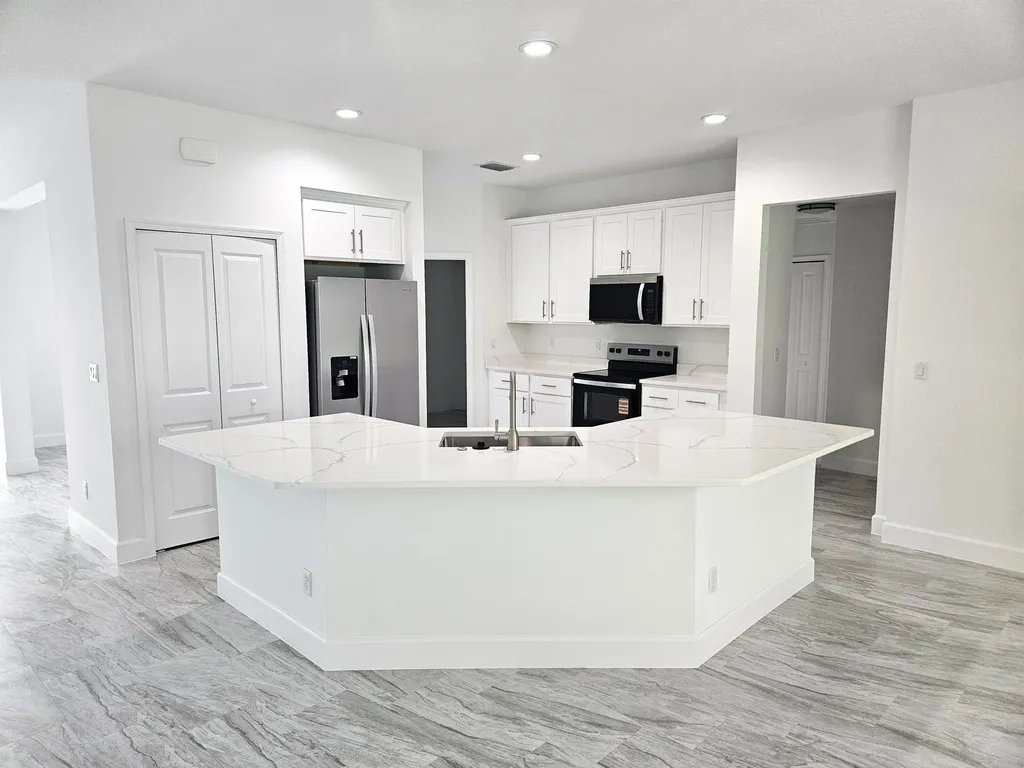 758 SW Mccoy Avenue Port St Lucie FL 34953